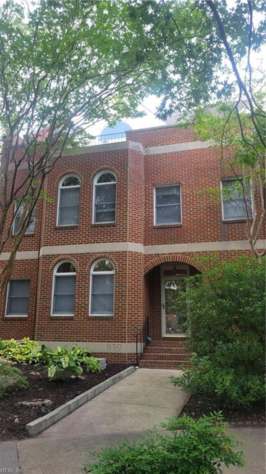 Photo of 839 Botetourt Gardens, Norfolk, VA 23507 (MLS # 10618170)