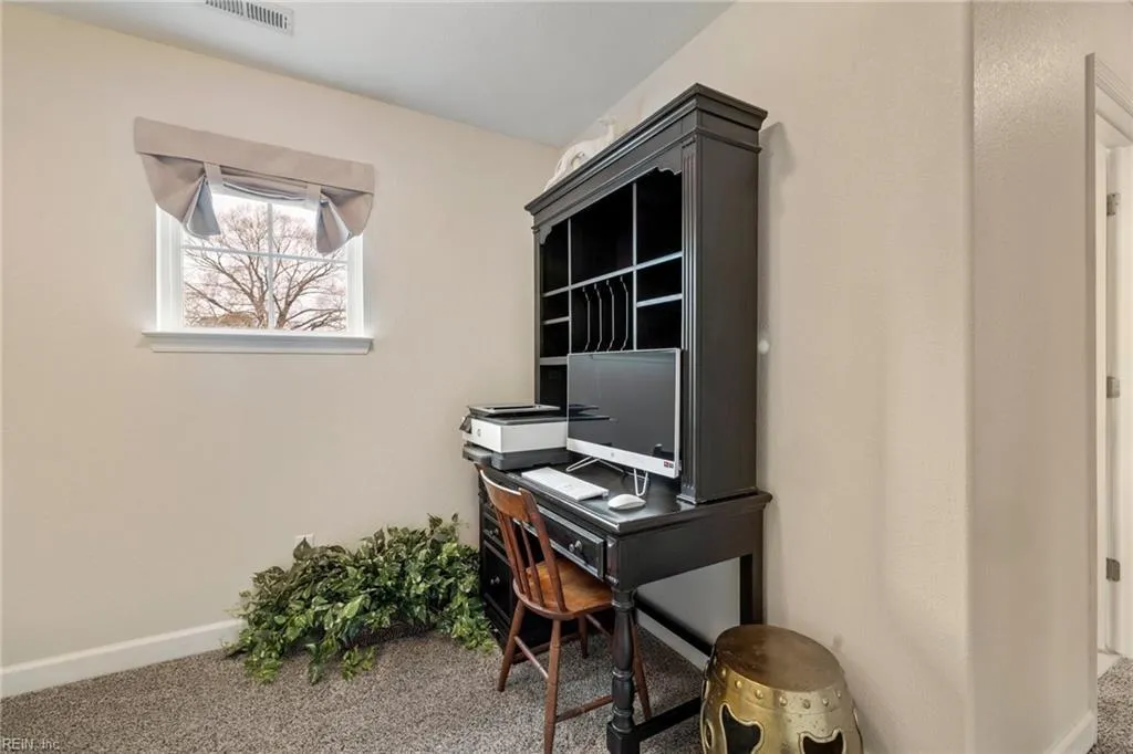 Norfolk, Virginia 23513, United States, 3 Bedrooms Bedrooms, ,3 BathroomsBathrooms,Residential,Pending,89131