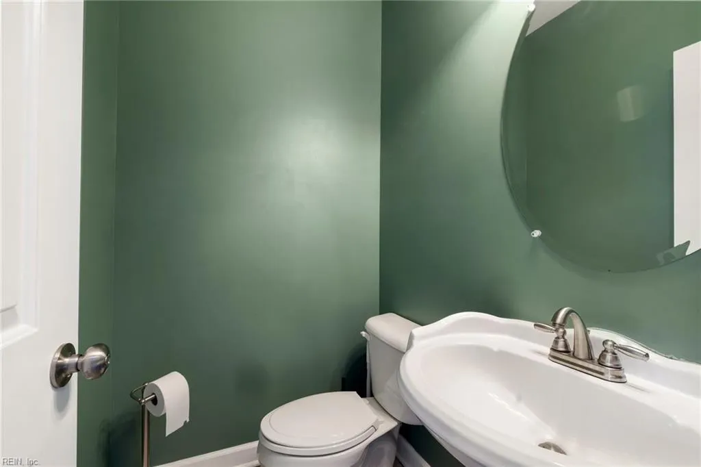 Norfolk, Virginia 23513, United States, 3 Bedrooms Bedrooms, ,3 BathroomsBathrooms,Residential,Pending,89131