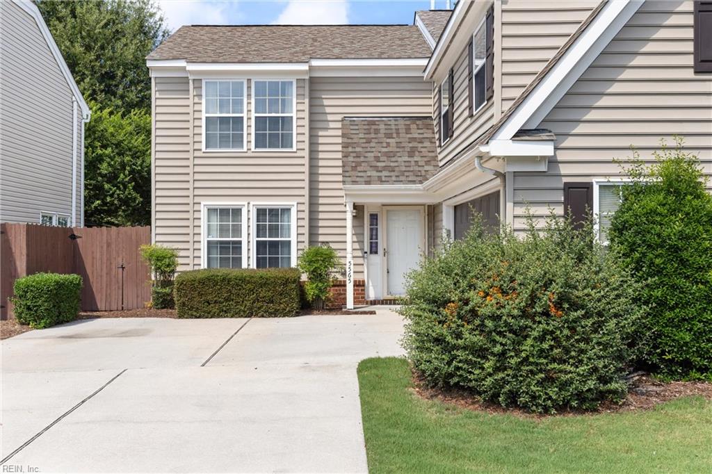 Photo of 5565 Port Royal Drive, Virginia Beach, VA 23462 (MLS # 10651218)