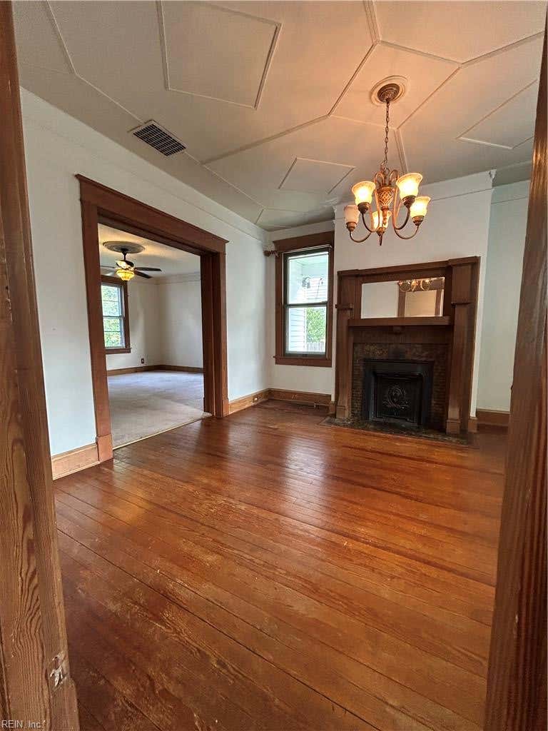 Photo of 513 Maryland Avenue, Portsmouth, VA 23707 (MLS # 10646000)
