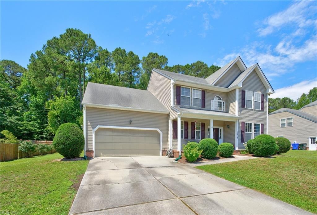 Photo of 1019 English Oak Drive, Suffolk, VA 23434 (MLS # 10639672)