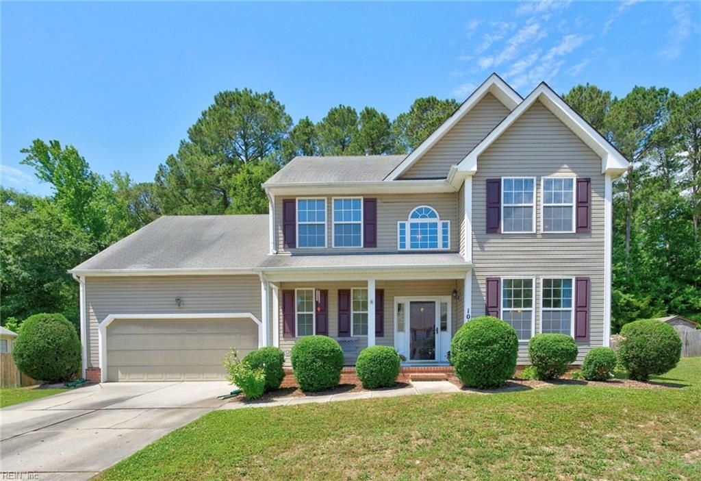 Photo of 1019 English Oak Drive, Suffolk, VA 23434 (MLS # 10639672)