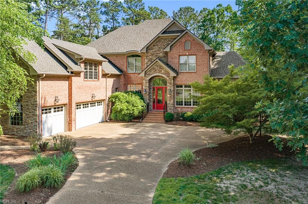 Photo of 20586 Seahawk Landing, Smithfield, VA 23430 (MLS # 10641456)