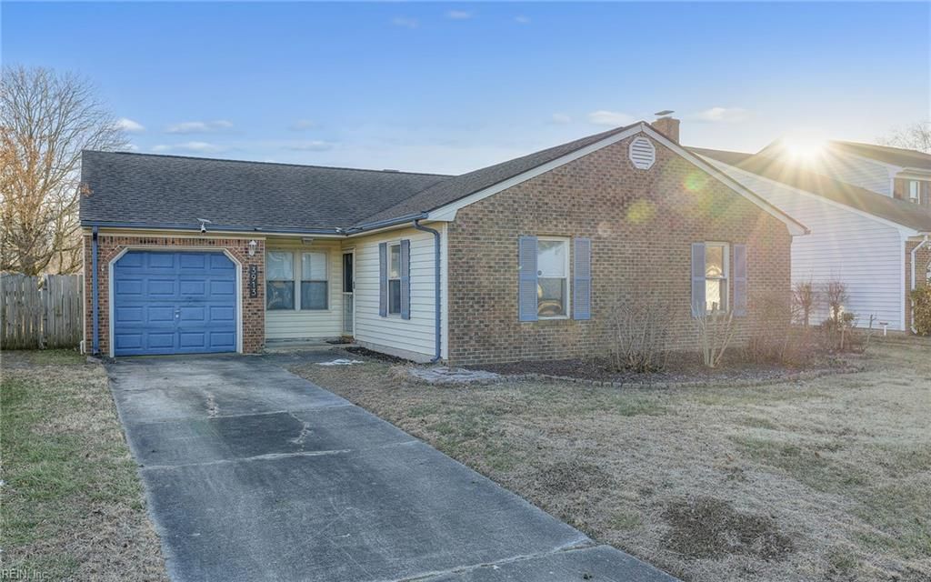 Photo of 3913 Lombard Court, Virginia Beach, VA 23453 (MLS # 10619604)