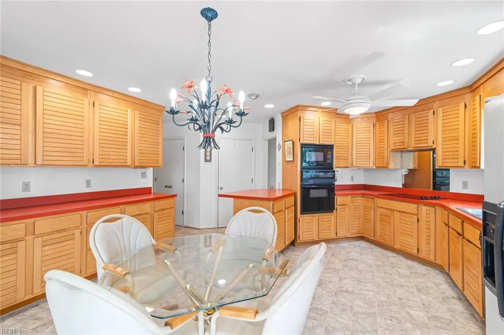 Hampton, Virginia 23669, United States, 5 Bedrooms Bedrooms, ,3 BathroomsBathrooms,Residential,Active,180951