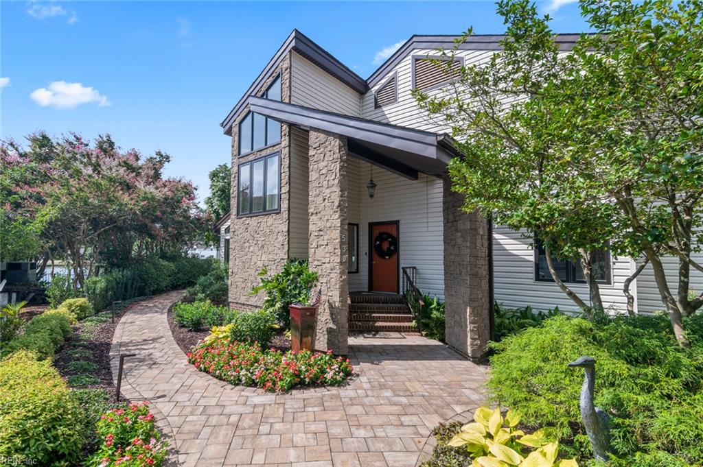530 Elizabeth Lake DR