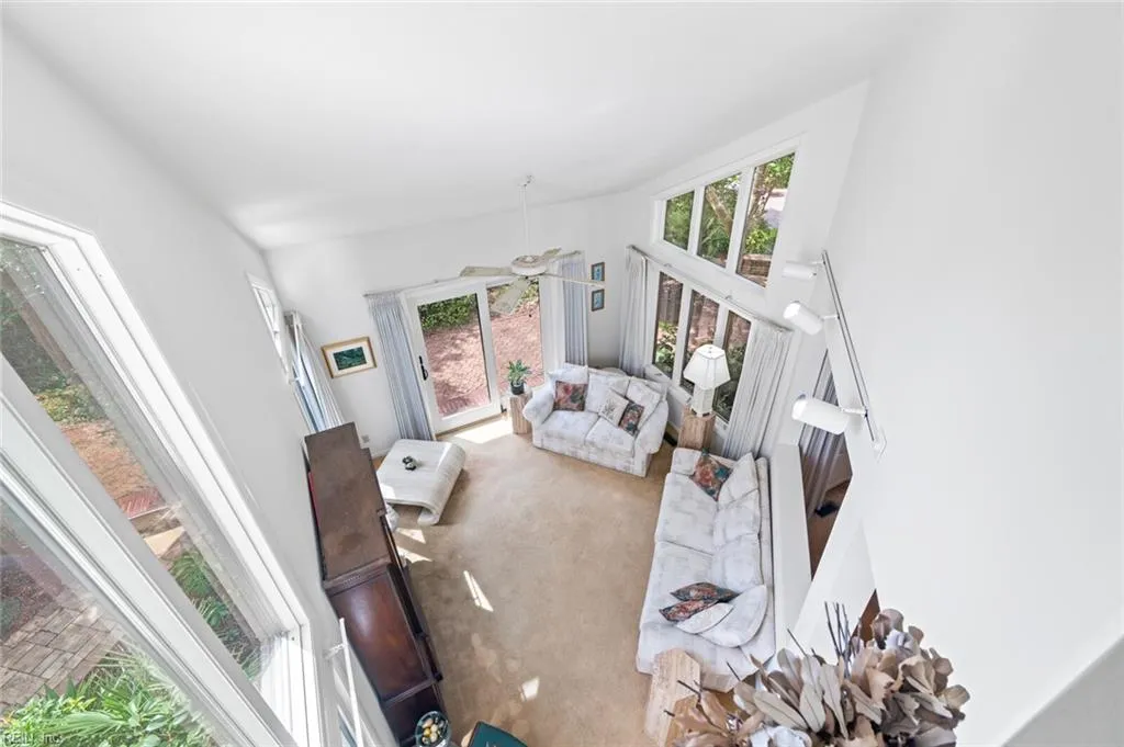 Hampton, Virginia 23669, United States, 5 Bedrooms Bedrooms, ,3 BathroomsBathrooms,Residential,Active,180951