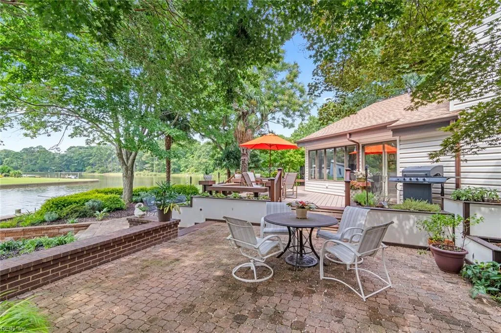 Hampton, Virginia 23669, United States, 5 Bedrooms Bedrooms, ,3 BathroomsBathrooms,Residential,Active,180951