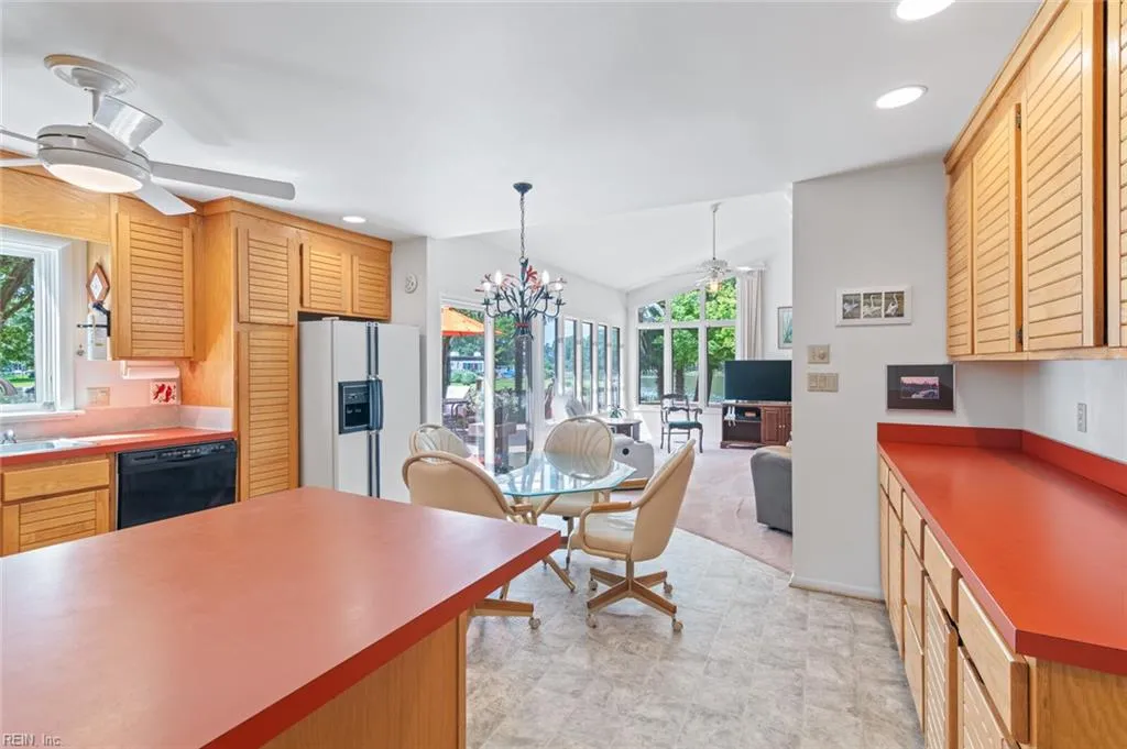 Hampton, Virginia 23669, United States, 5 Bedrooms Bedrooms, ,3 BathroomsBathrooms,Residential,Active,180951