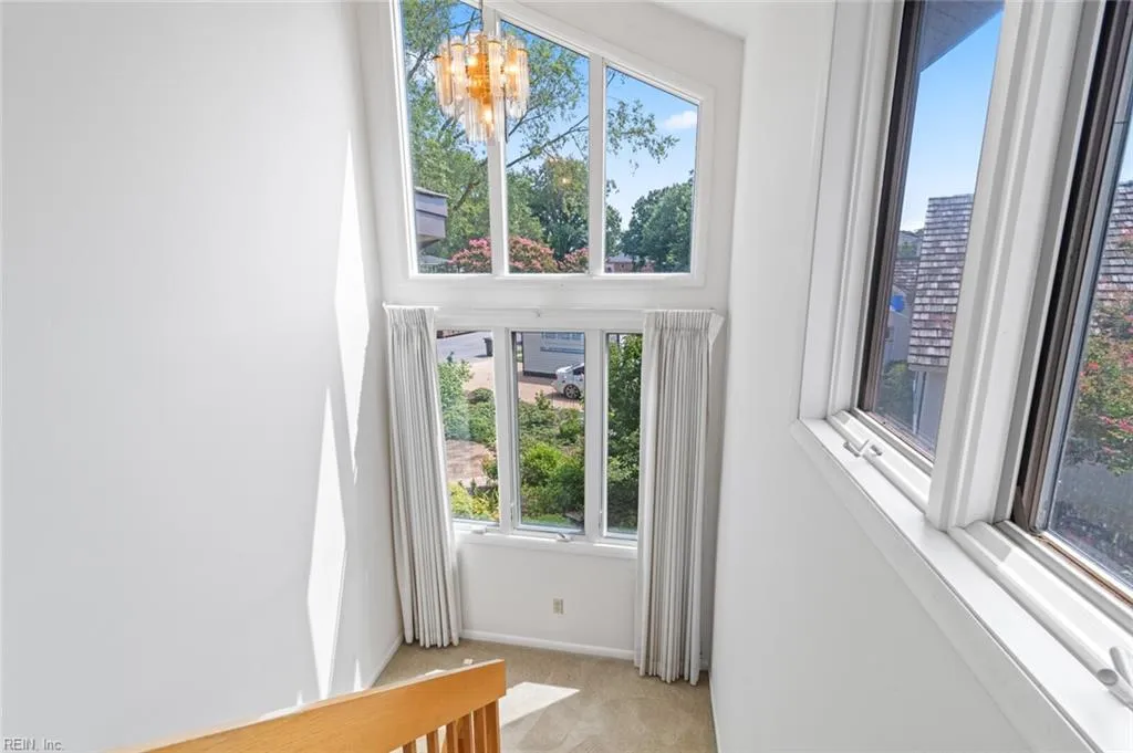 Hampton, Virginia 23669, United States, 5 Bedrooms Bedrooms, ,3 BathroomsBathrooms,Residential,Active,180951