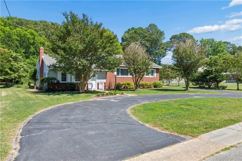 Photo of 192 Emmaus Road, Poquoson, VA 23662 (MLS # 10638747)