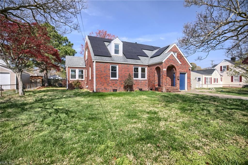 Photo of 804 City Park Avenue #B, Portsmouth, VA 23701 (MLS # 10627339)