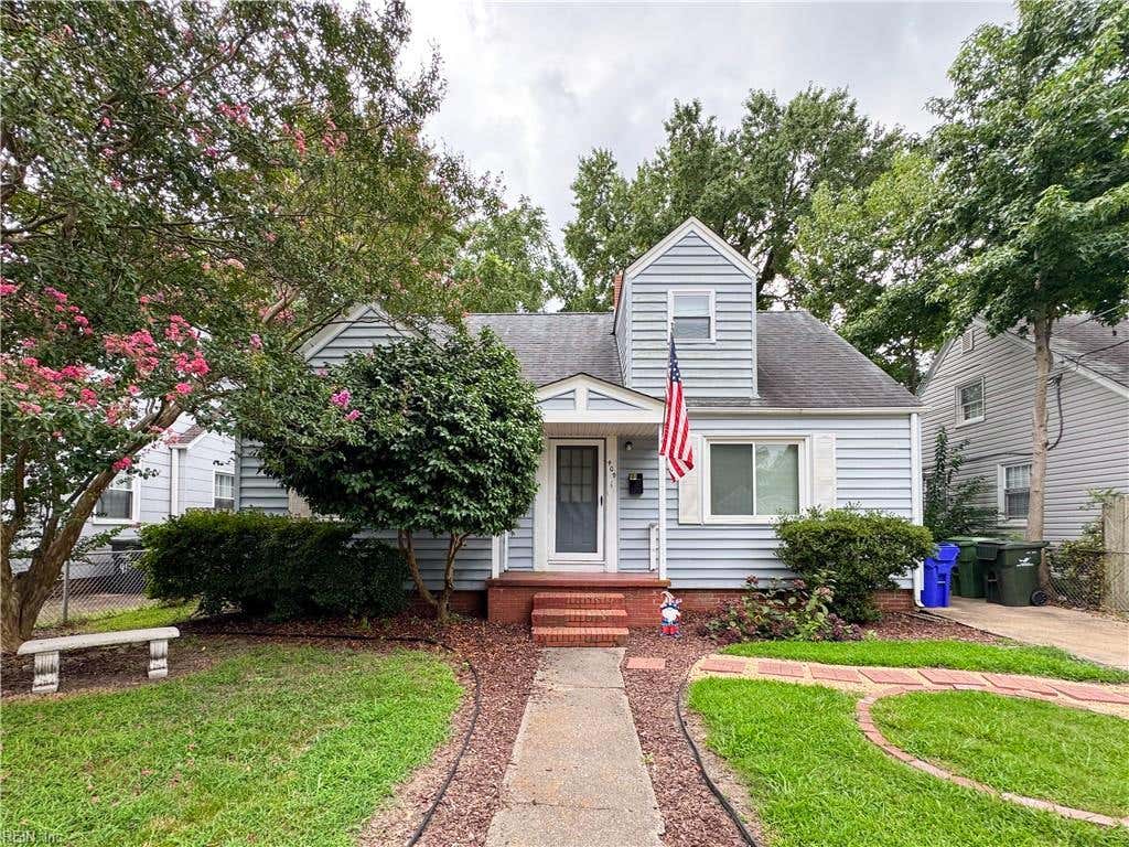 Photo of 409 E Lorengo Avenue, Norfolk, VA 23503 (MLS # 10649422)