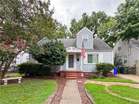 Photo of 409 E Lorengo Avenue, Norfolk, VA 23503 (MLS # 10649422)