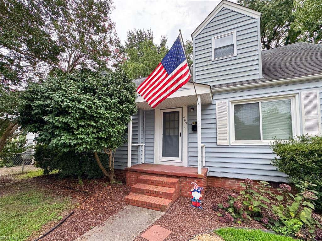 Photo of 409 E Lorengo Avenue, Norfolk, VA 23503 (MLS # 10649422)