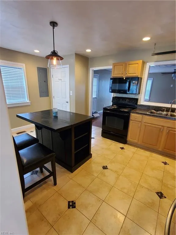 Portsmouth, Virginia 23701, United States, 3 Bedrooms Bedrooms, ,2 BathroomsBathrooms,Residential,Active,118819