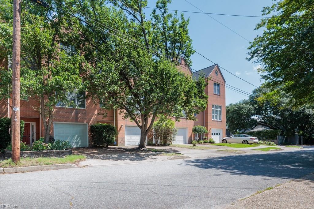 Photo of 1606 Pasadena Court, Norfolk, VA 23505 (MLS # 10657115)