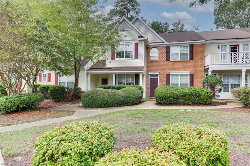 Photo of 817 Oak Springs Court, Newport News, VA 23602 (MLS # 10623043)
