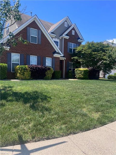Photo of 13 Hampshire Glen Parkway, Hampton, VA 23669 (MLS # 10640440)