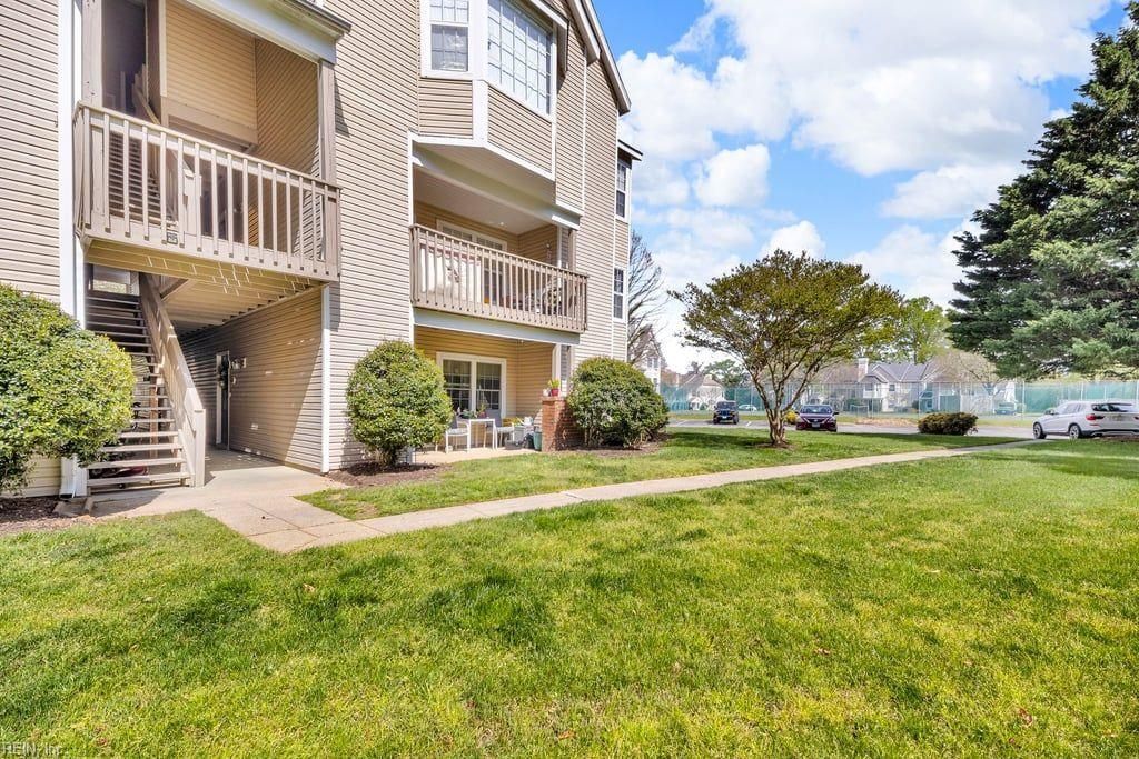 Photo of 107 Stratford Drive #I, Williamsburg, VA 23185 (MLS # 10630228)