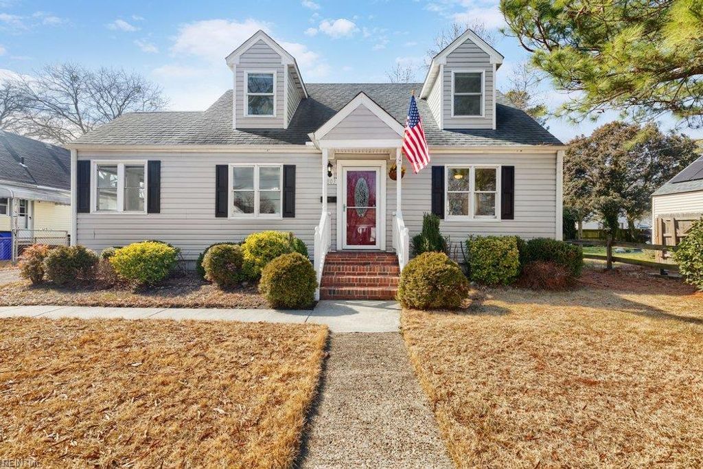 Photo of 7803 Ruthven Road, Norfolk, VA 23505 (MLS # 10620617)