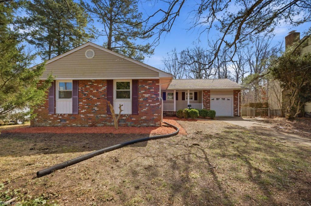 Photo of 117 Linbrook Drive, Newport News, VA 23602 (MLS # 10625403)