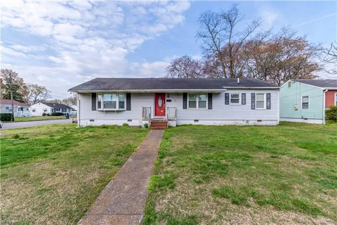 116 Twin Oaks Drive, Hampton, VA 23666 - #: 10578476