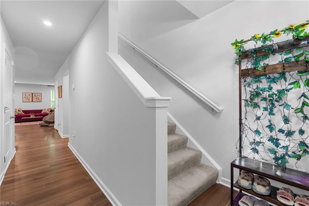 Photo of 215 Lorraine Drive, Williamsburg, VA 23185 (MLS # 10632472)