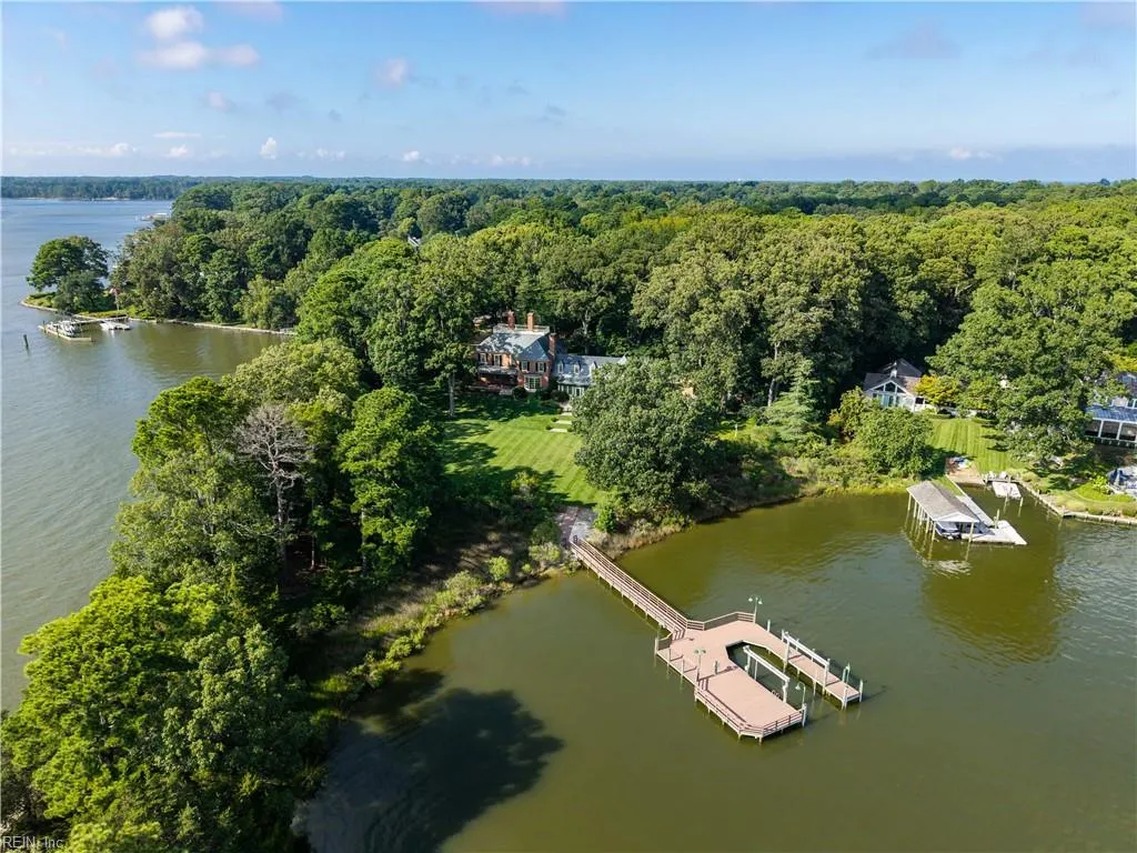 Virginia Beach, Virginia 23451, United States, 5 Bedrooms Bedrooms, ,7 BathroomsBathrooms,Residential,Active,197449