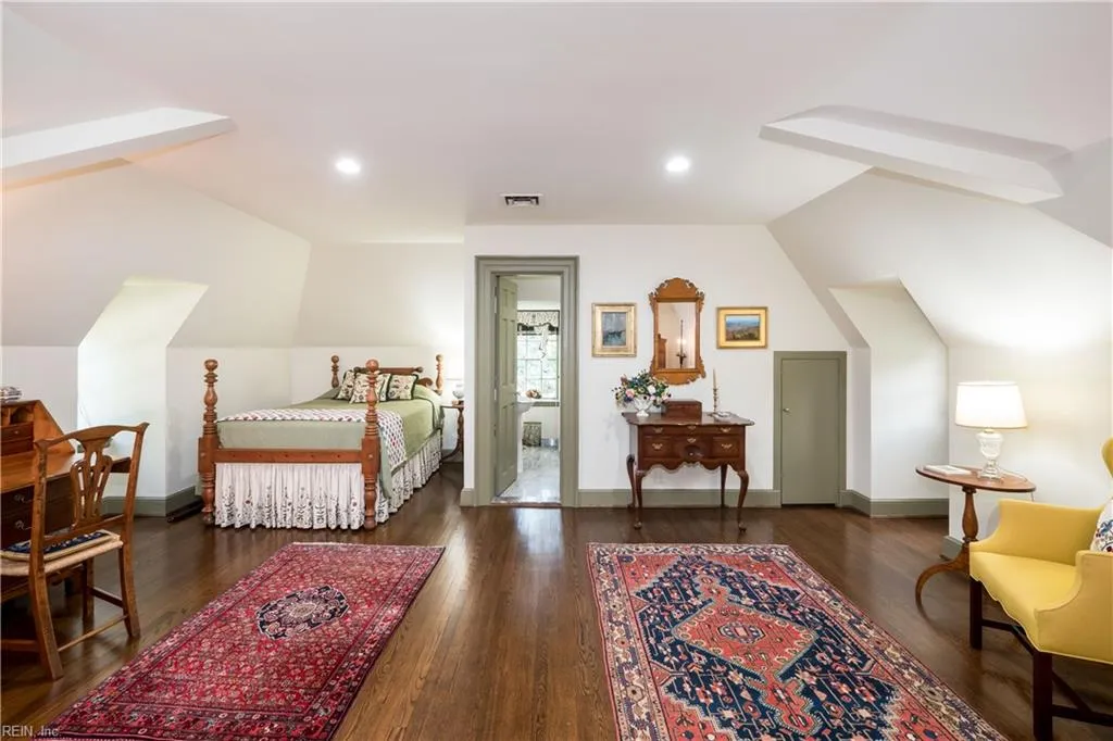 Virginia Beach, Virginia 23451, United States, 5 Bedrooms Bedrooms, ,7 BathroomsBathrooms,Residential,Active,197449