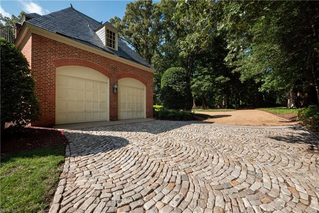 Virginia Beach, Virginia 23451, United States, 5 Bedrooms Bedrooms, ,7 BathroomsBathrooms,Residential,Active,197449