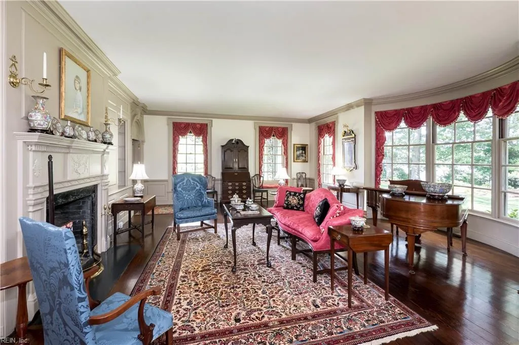 Virginia Beach, Virginia 23451, United States, 5 Bedrooms Bedrooms, ,7 BathroomsBathrooms,Residential,Active,197449