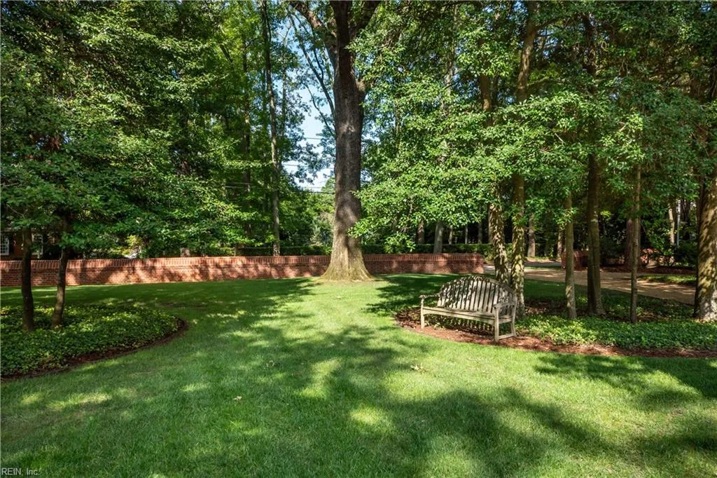 Virginia Beach, Virginia 23451, United States, 5 Bedrooms Bedrooms, ,7 BathroomsBathrooms,Residential,Active,197449