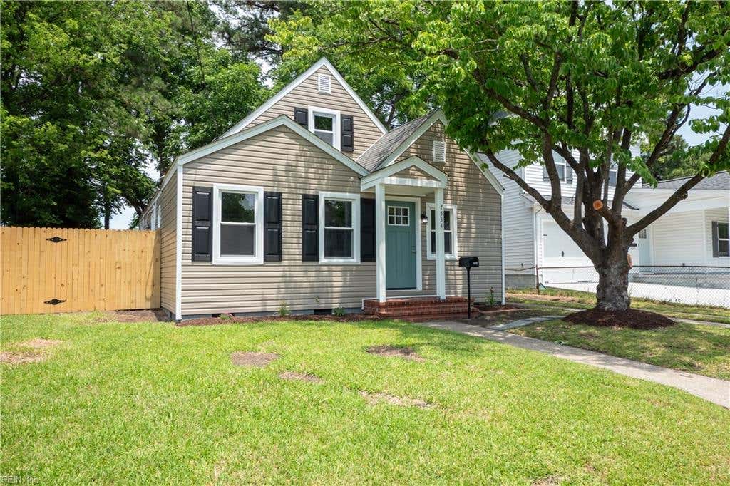 Photo of 7534 Yorktown Drive, Norfolk, VA 23505 (MLS # 10639366)