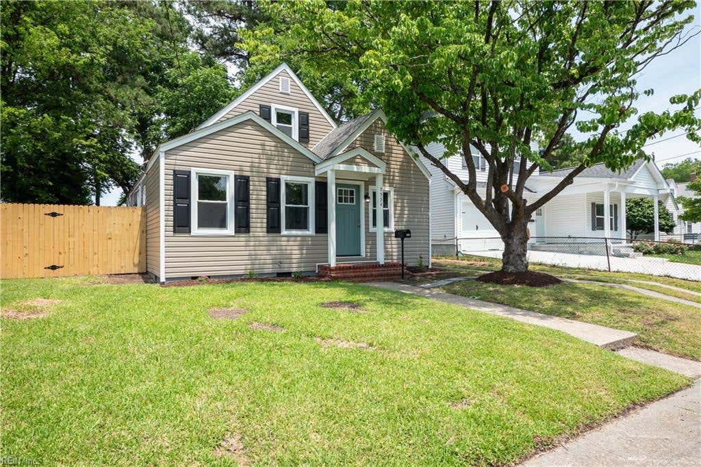 Photo of 7534 Yorktown Drive, Norfolk, VA 23505 (MLS # 10639366)