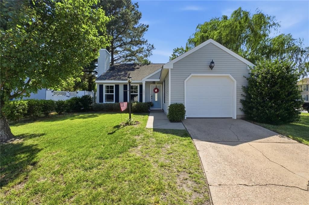 Photo of 1801 Bloomfield Drive, Virginia Beach, VA 23453 (MLS # 10638345)