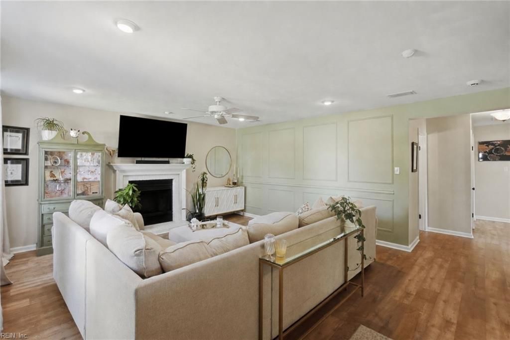 Photo of 1801 Bloomfield Drive, Virginia Beach, VA 23453 (MLS # 10638345)