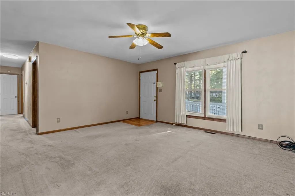 Portsmouth, Virginia 23701, United States, 3 Bedrooms Bedrooms, ,2 BathroomsBathrooms,Residential,Active,233617