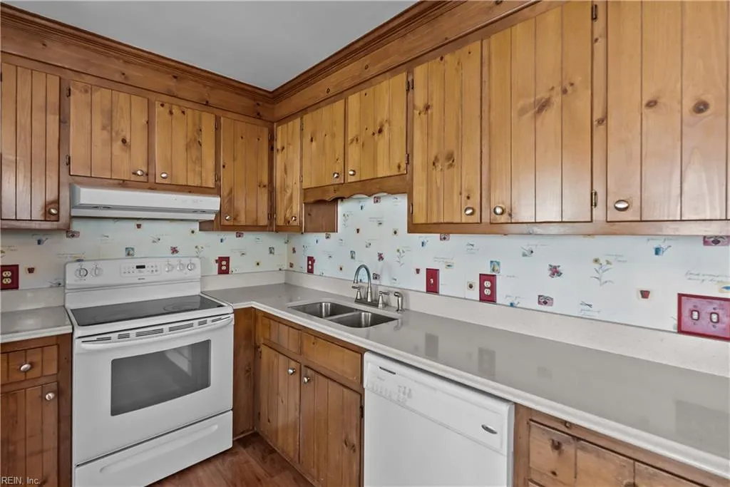 Portsmouth, Virginia 23701, United States, 3 Bedrooms Bedrooms, ,2 BathroomsBathrooms,Residential,Active,233617