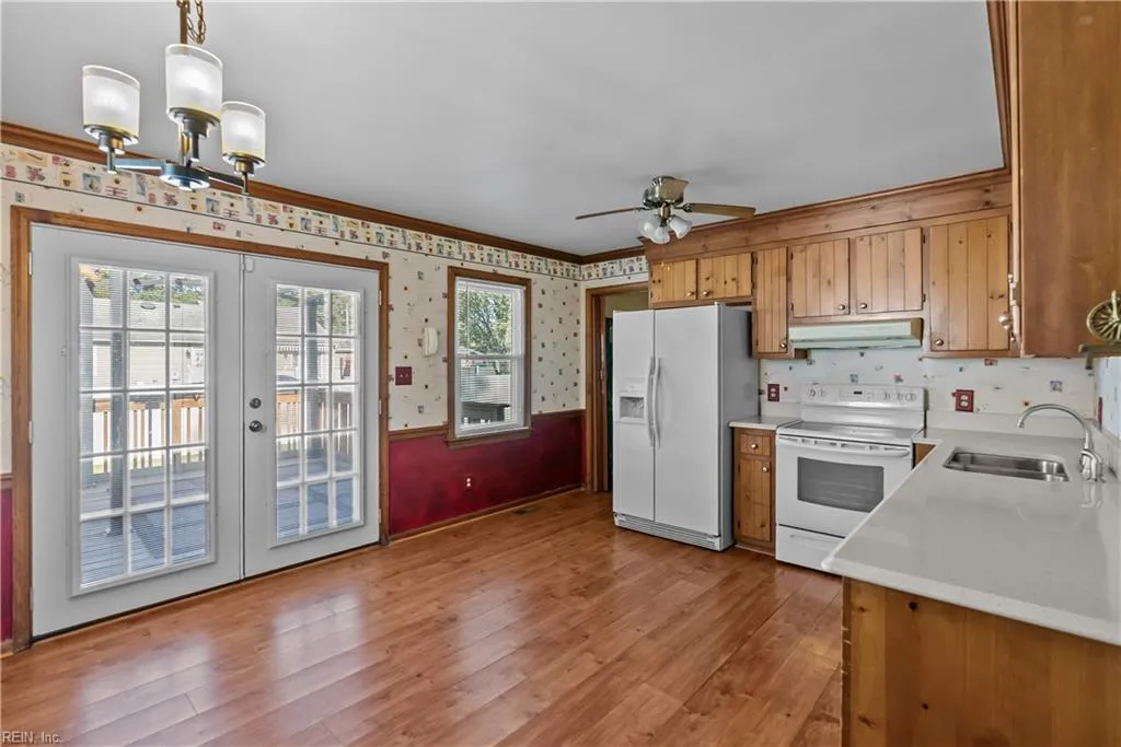 Portsmouth, Virginia 23701, United States, 3 Bedrooms Bedrooms, ,2 BathroomsBathrooms,Residential,Active,233617