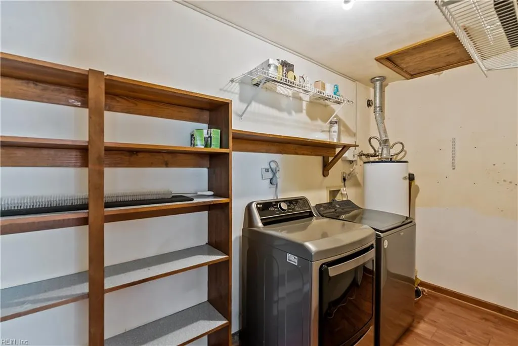 Portsmouth, Virginia 23701, United States, 3 Bedrooms Bedrooms, ,2 BathroomsBathrooms,Residential,Active,233617