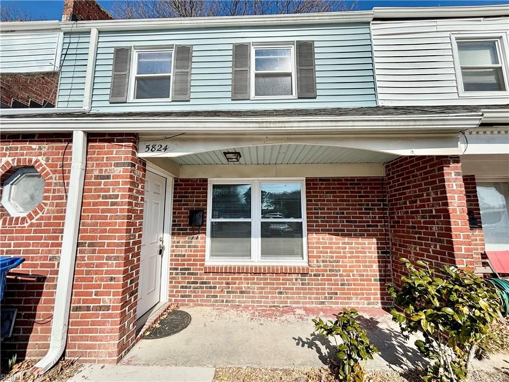 Photo of 5824 Pickering Street, Virginia Beach, VA 23462 (MLS # 10619636)