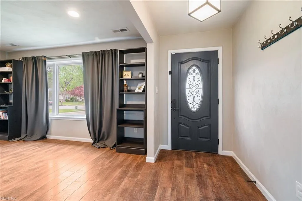 Virginia Beach, Virginia 23464, United States, 3 Bedrooms Bedrooms, ,2 BathroomsBathrooms,Residential,Active,111436