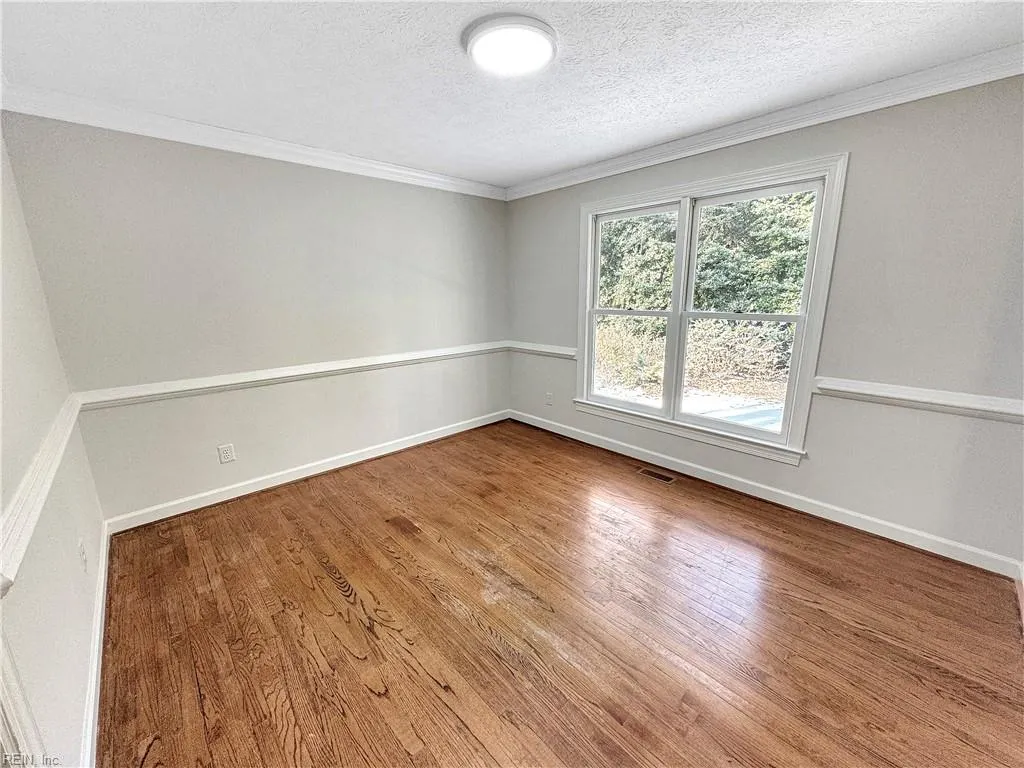 Williamsburg, Virginia 23185, United States, 3 Bedrooms Bedrooms, ,3 BathroomsBathrooms,Residential,Pending,19392