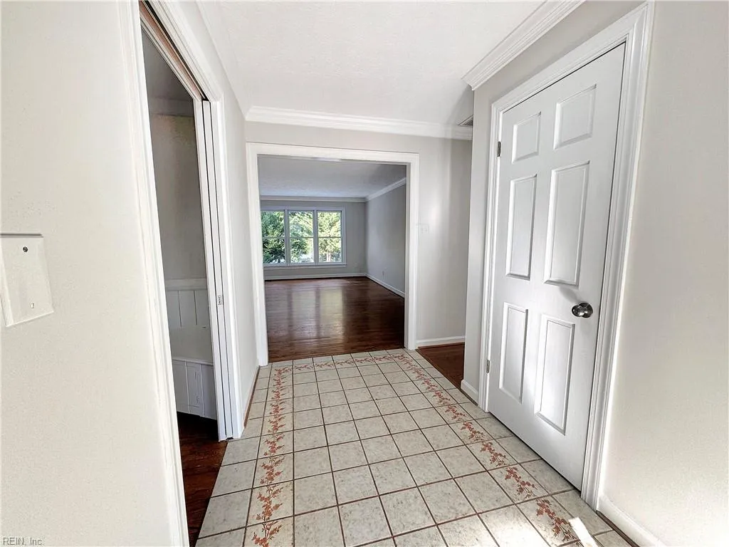 Williamsburg, Virginia 23185, United States, 3 Bedrooms Bedrooms, ,3 BathroomsBathrooms,Residential,Pending,19392