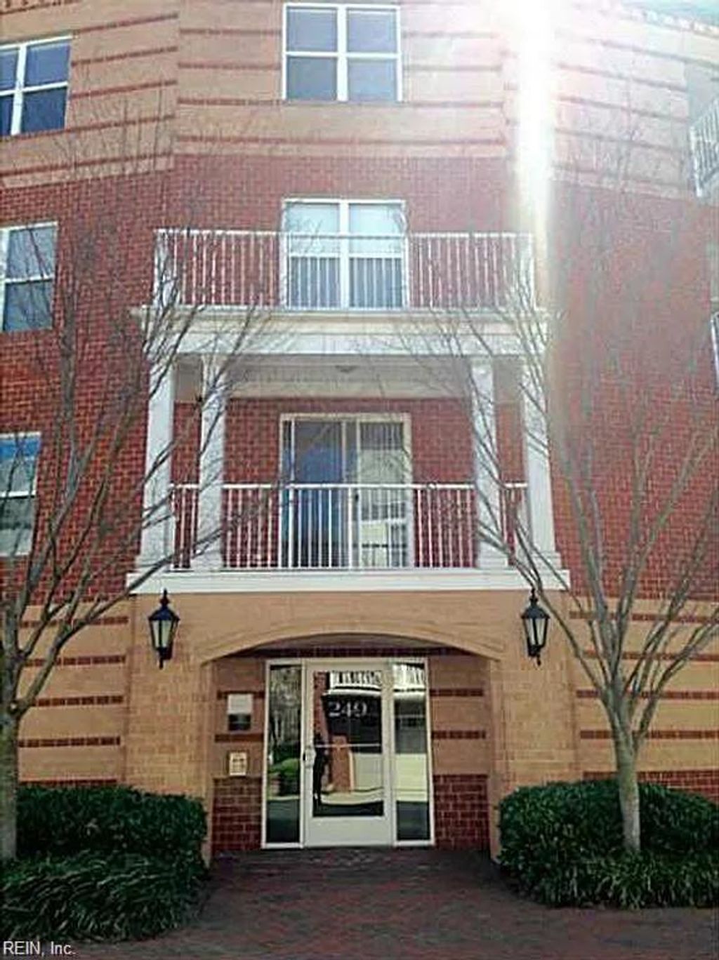 Photo of 249 W Freemason Street #405, Norfolk, VA 23510 (MLS # 10598473)