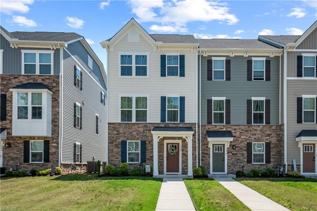 Photo of 124 Fishermans Way, Poquoson, VA 23662 (MLS # 10637197)