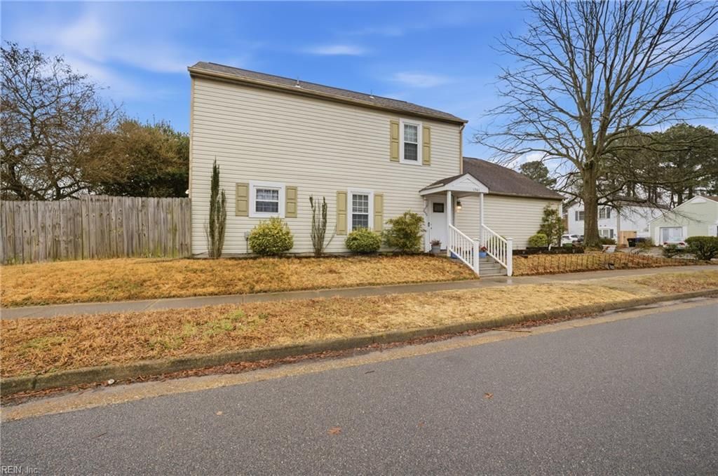 Photo of 1261 Lord Dunmore Drive, Virginia Beach, VA 23464 (MLS # 10621002)