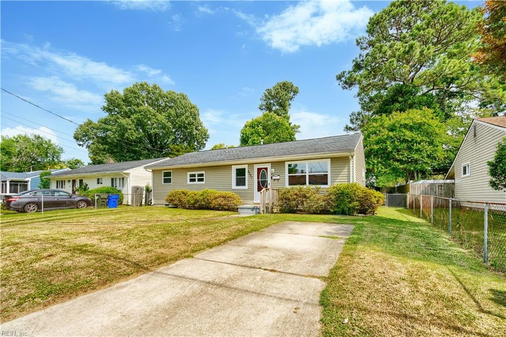 Photo of 5321 Silvey Drive, Norfolk, VA 23502 (MLS # 10638963)